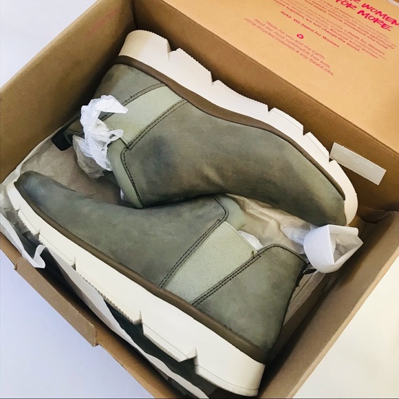 NEW Ryka Water Repellant Ankle Boots - Picture 5 of 7